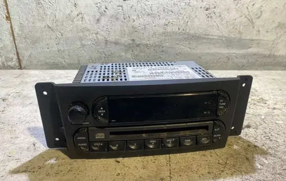 Chrysler Pacifica Radio/CD/DVD/GPS head unit P05082764AE 43774 00AM2173D0792