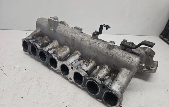 KIA Sorento Intake manifold 6K22A