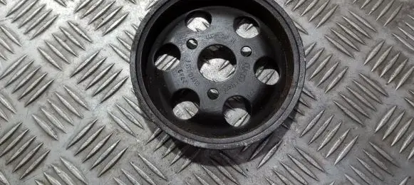 Volkswagen PASSAT B5.5 Power steering pump pulley 058145255E
