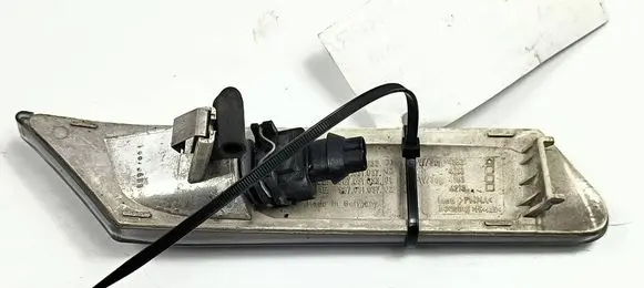 Porsche 911 997 Front fender indicator light 997631033