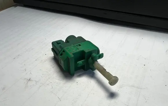 Ford Mondeo Mk III Brake pedal sensor switch 94BB9C872AC