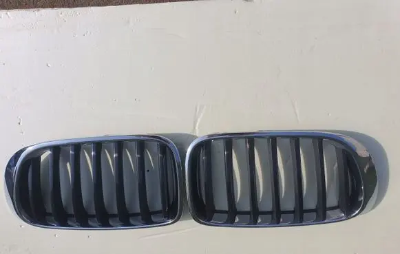 BMW X3 F25 ACC Distronic radar sensor grill/trim 10627110