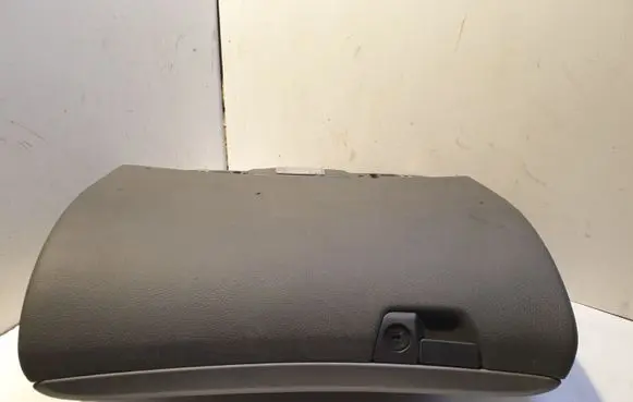 Volvo S60 Glove box 8650374