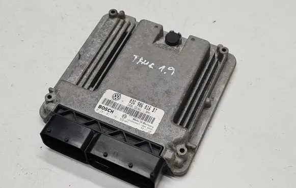 Volkswagen Touran I Engine control unit/module 03G906016BT 0281011761