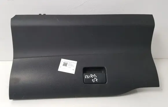 Toyota Auris 150 Glove box lid/cover 5555202100