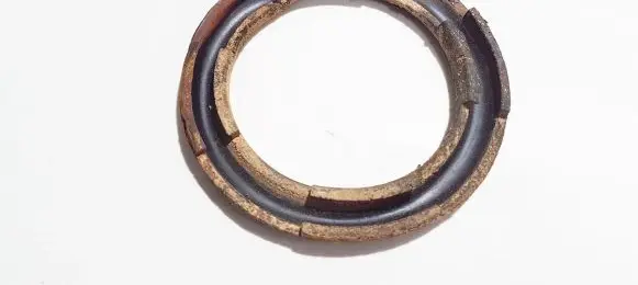 Subaru Forester SF Front coil spring rubber mount 