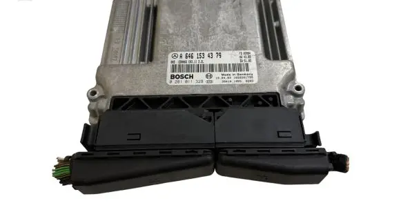 Mercedes-Benz E W211 Engine control unit/module A6461534379 1039S01793 0281011329