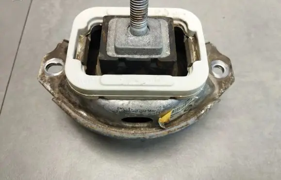 Land Rover Range Rover Sport L320 Engine mount bracket 5H326A003BA