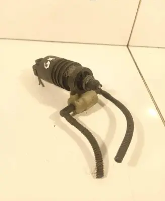Volkswagen Golf IV Windscreen/windshield washer pump