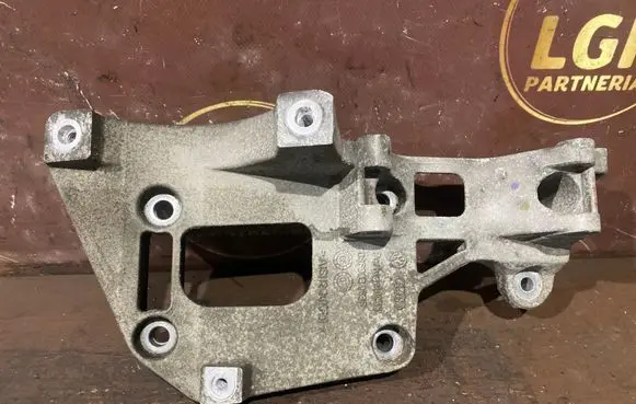 Seat Leon (1P) Generator/alternator bracket 06F903143F