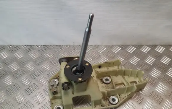 Volvo S60 Gear shifter/selector 8028100061