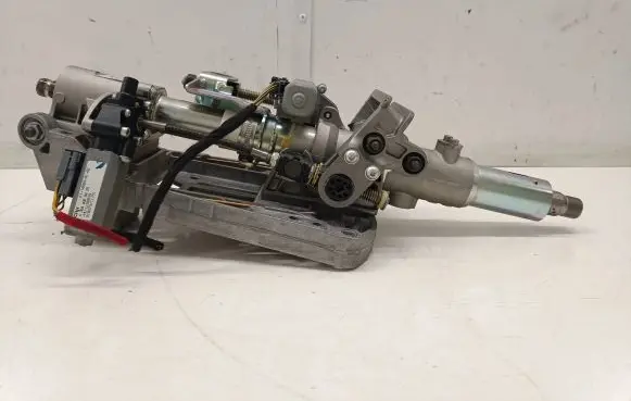 Mercedes-Benz E A207 Steering wheel axle PP204462206 A2044600425 A2044604616