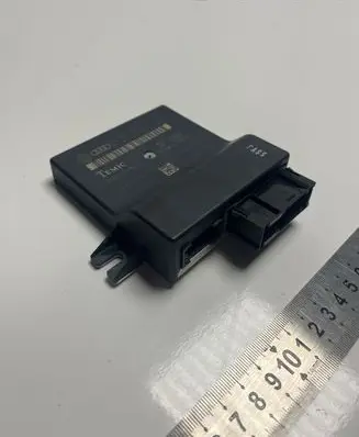 Audi A6 S6 C6 4F Gateway control module 4F0907468D