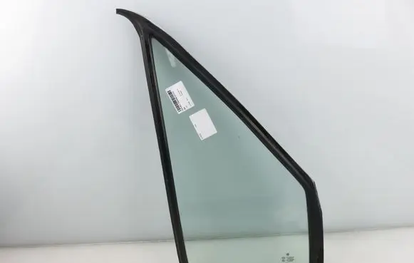 Volkswagen II LT Front triangle window/glass 
