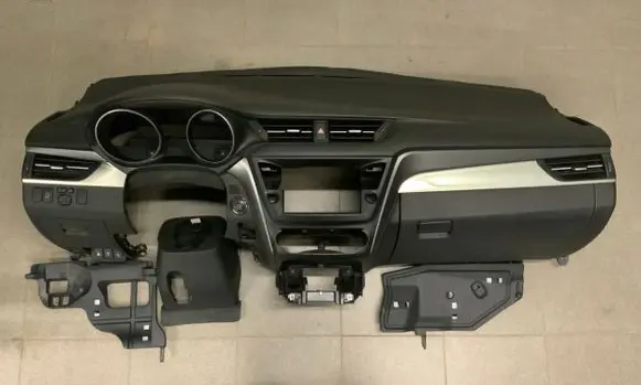 Toyota Avensis T270 Dashboard