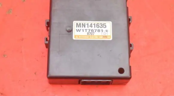 Peugeot 4007 Engine control unit/module ECU MN141635