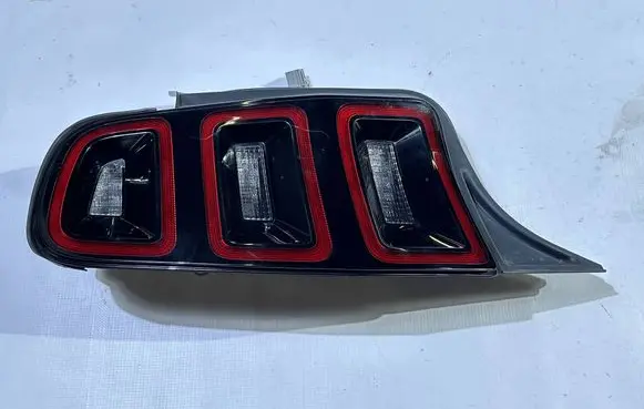 Ford Mustang V Rear/tail lights DR33-13B505