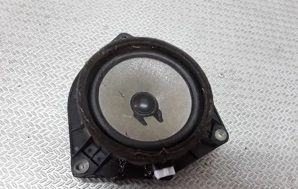 Toyota Corolla Verso AR10 Rear door speaker 861600F030