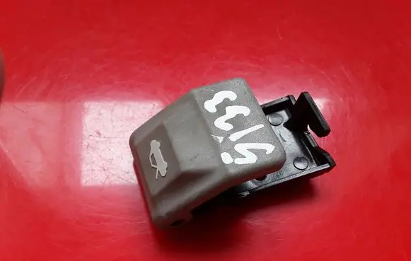 Hyundai Trajet Engine bonnet (hood) release handle 811813A000