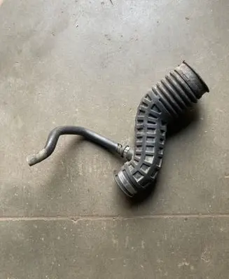 Nissan X-Trail T31 Air intake hose/pipe 1026324S01