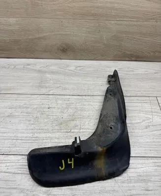 Volkswagen Golf VI Front mudguard 5M0075112