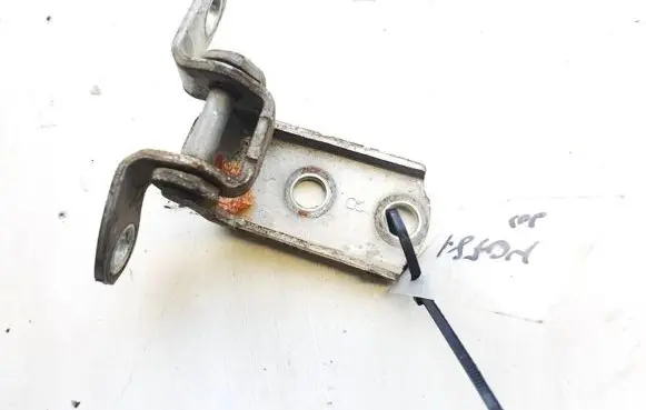 Toyota Avensis Verso Front door upper hinge