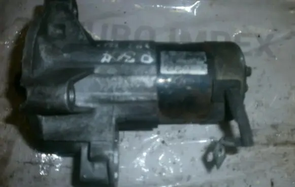 Peugeot 307 Starter motor m000t82081