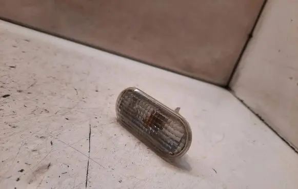 Ford Focus Front fender indicator light 4M5A13K309 0800AFER