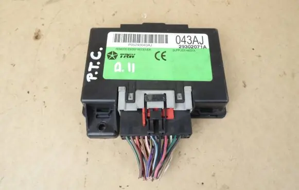 Chrysler PT Cruiser Comfort/convenience module 043AJ 29302071A P05293043AJ