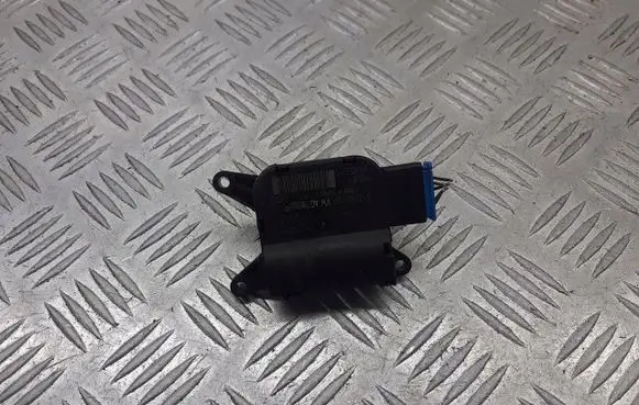 Volkswagen Golf V A/C air flow flap actuator/motor 1K0907511D