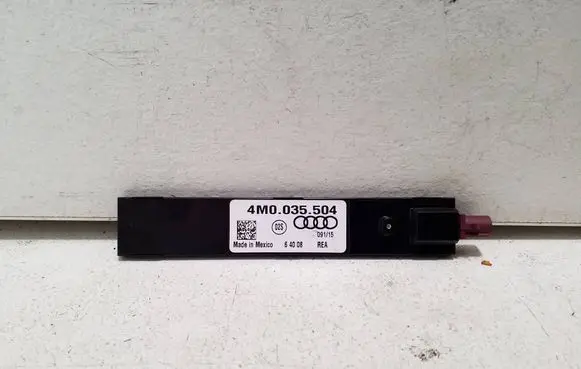 Audi Q7 4M Aerial antenna amplifier 4M0035504