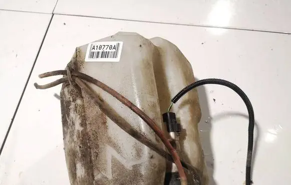 Renault Scenic II - Grand scenic II Windshield washer fluid reservoir/tank 8200104706 8200104705