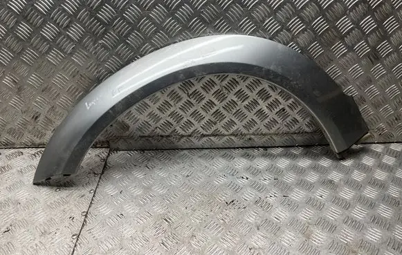 Subaru Legacy Front arch trim 
