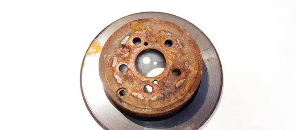 Toyota Avensis T250 Rear brake disc NEVENTILIUOJAMAS