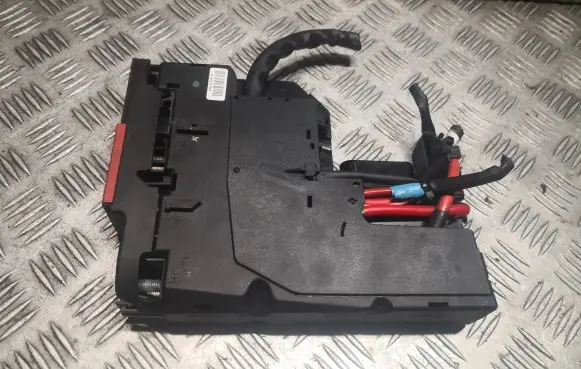 Mercedes-Benz C W204 Fuse box set 2075401650 A2075401650