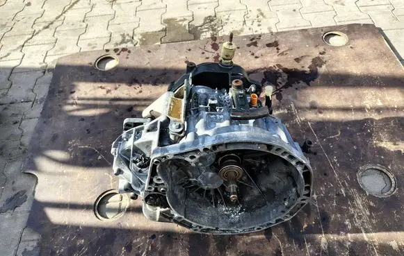 Manual 6 speed gearbox