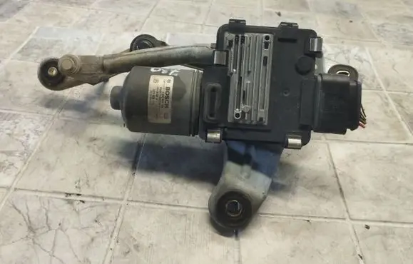 Volkswagen Phaeton Front wiper linkage and motor 0390241704 3D1955119