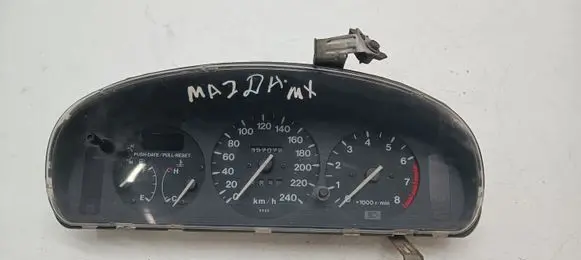 Mazda MX-3 Speedometer (instrument cluster) EA27A 816601