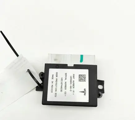 Tesla Model X Door control unit/module 105589100D