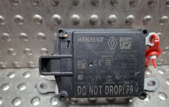 Renault Espace V (RFC) Distronic sensor radar S26282259 284476770R