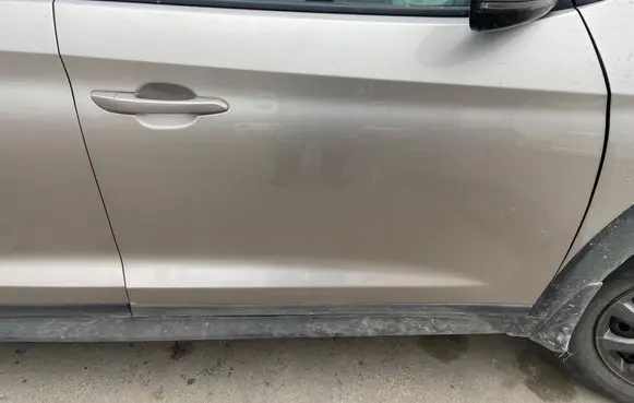 Hyundai Tucson TL Front door 