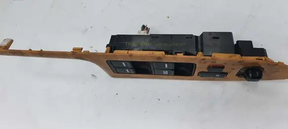 Honda Accord Electric window control switch C8HHA2EF90 18X3D135750
