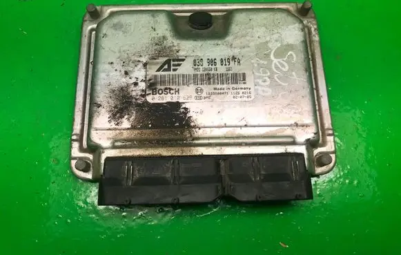 Volkswagen Sharan Engine control unit/module ECU 038906019FA 0281010629