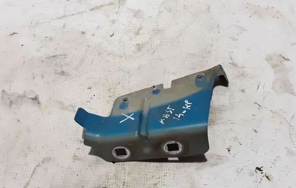 Renault Master III Fender mounting bracket