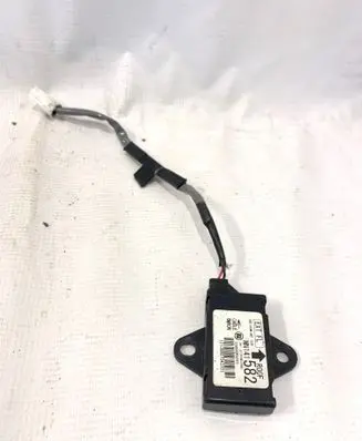 Mitsubishi Outlander Aerial antenna amplifier MN141582 12130607043701 G8D6407AXT