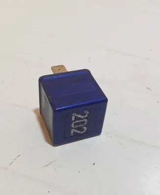 Audi A4 S4 B6 8E 8H Other relay 8A0951253 899587