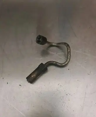 Nissan X-Trail T30 Fuel injector supply line/pipe 