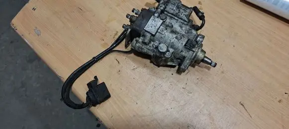 Volkswagen Transporter - Caravelle T4 Fuel injection high pressure pump 0460415983