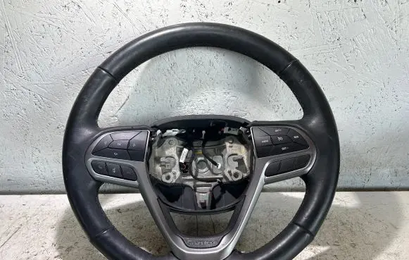 Jeep Cherokee Steering wheel P6BD741A5AC 0738KAW1A1082K
