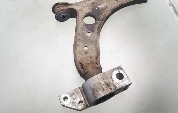 Volkswagen Golf V Front lower control arm/wishbone
